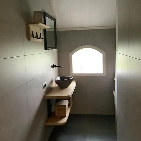 Vakantiehuisje Hengevelde 別荘 *